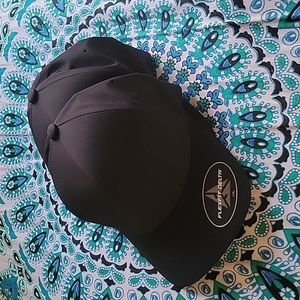 Not AvailabFlex Fit Delta Cap- 92% Polyester/8% PU Spandex Color:Black Size:L/XL